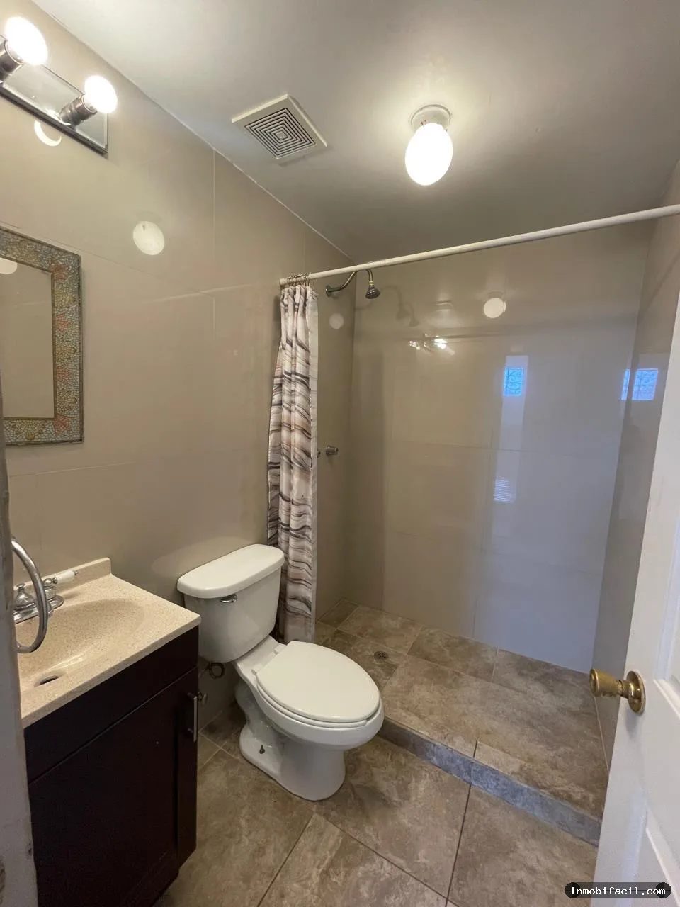 Foto 16 de Casa en Venta – Privada Jacarandas, Jardines de Agua Caliente,Tijuana.