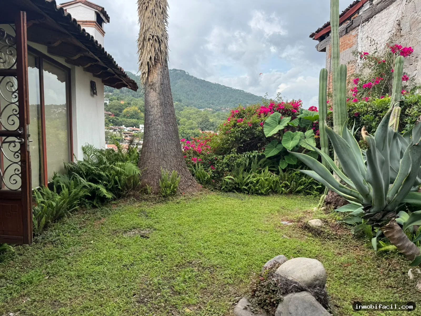 Foto 39 de Espectacular residencia amueblada con vista al lago en Valle de Bravo