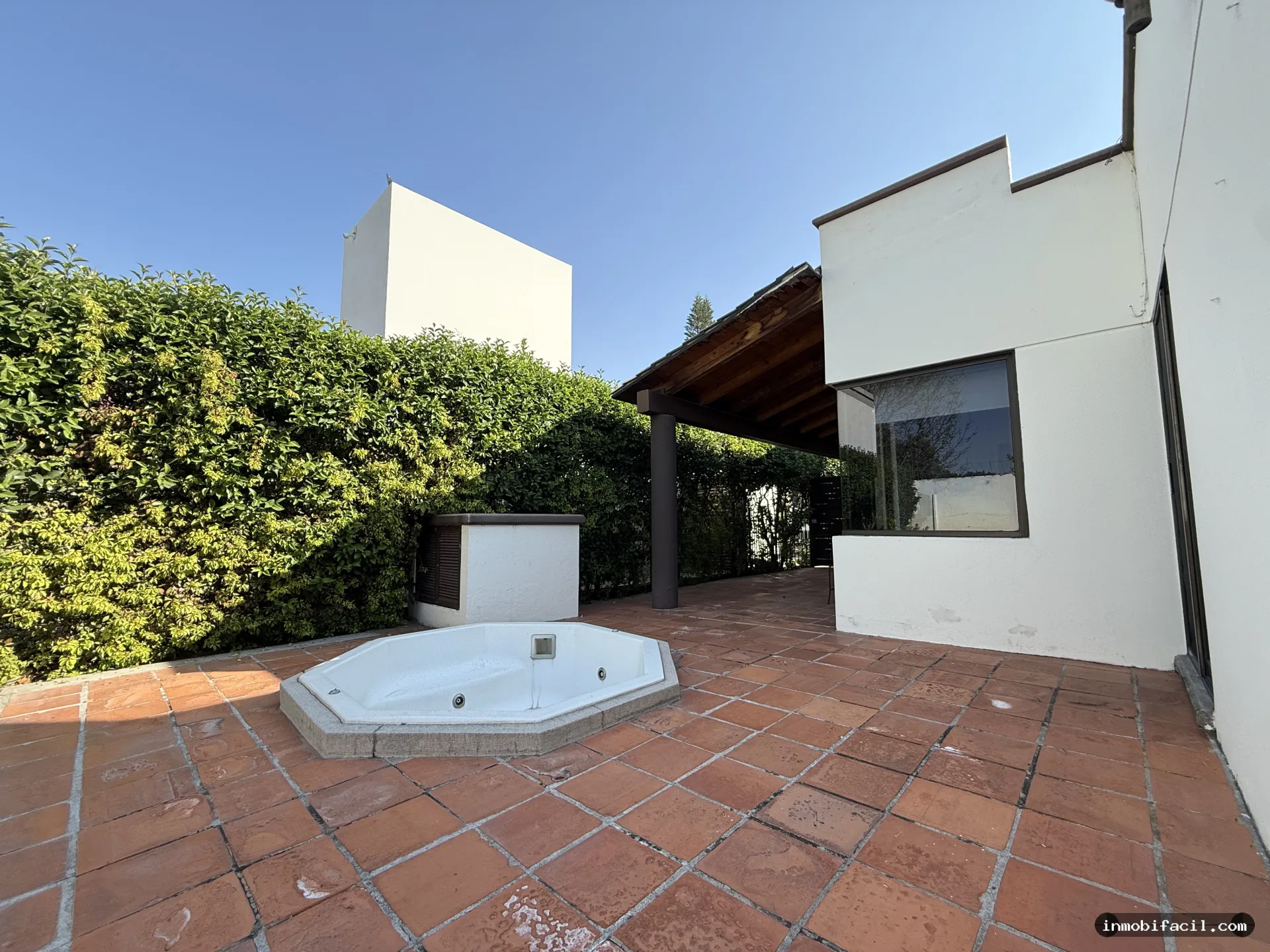 Foto 24 de Casa de Descanso en El Cristo con Acción de Golf, Jacuzzi y Amplio Jardín | 396 m2 de Terreno