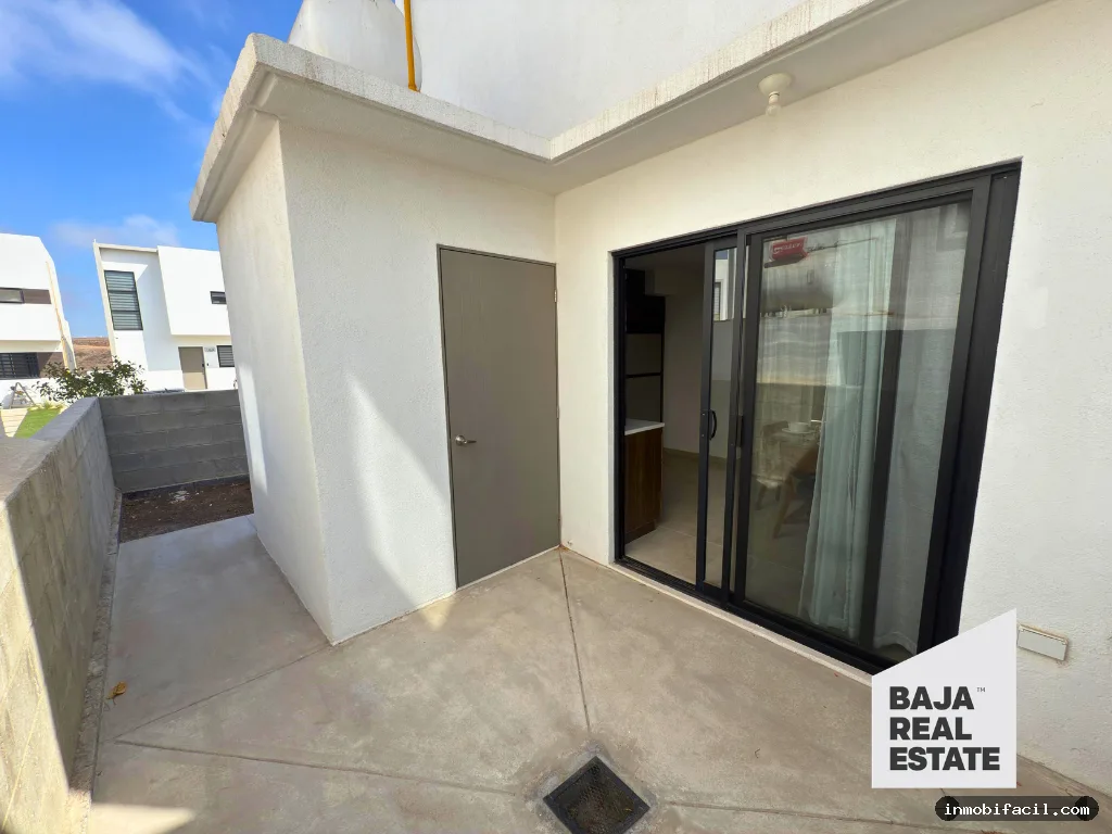 Foto 2 de Casa en Venta en San Marino | Privada sobre Carretera Escénica