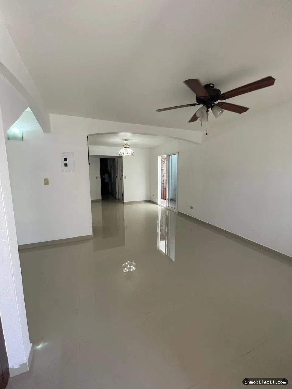 Foto 2 de Casa en Venta – Privada Jacarandas, Jardines de Agua Caliente,Tijuana.