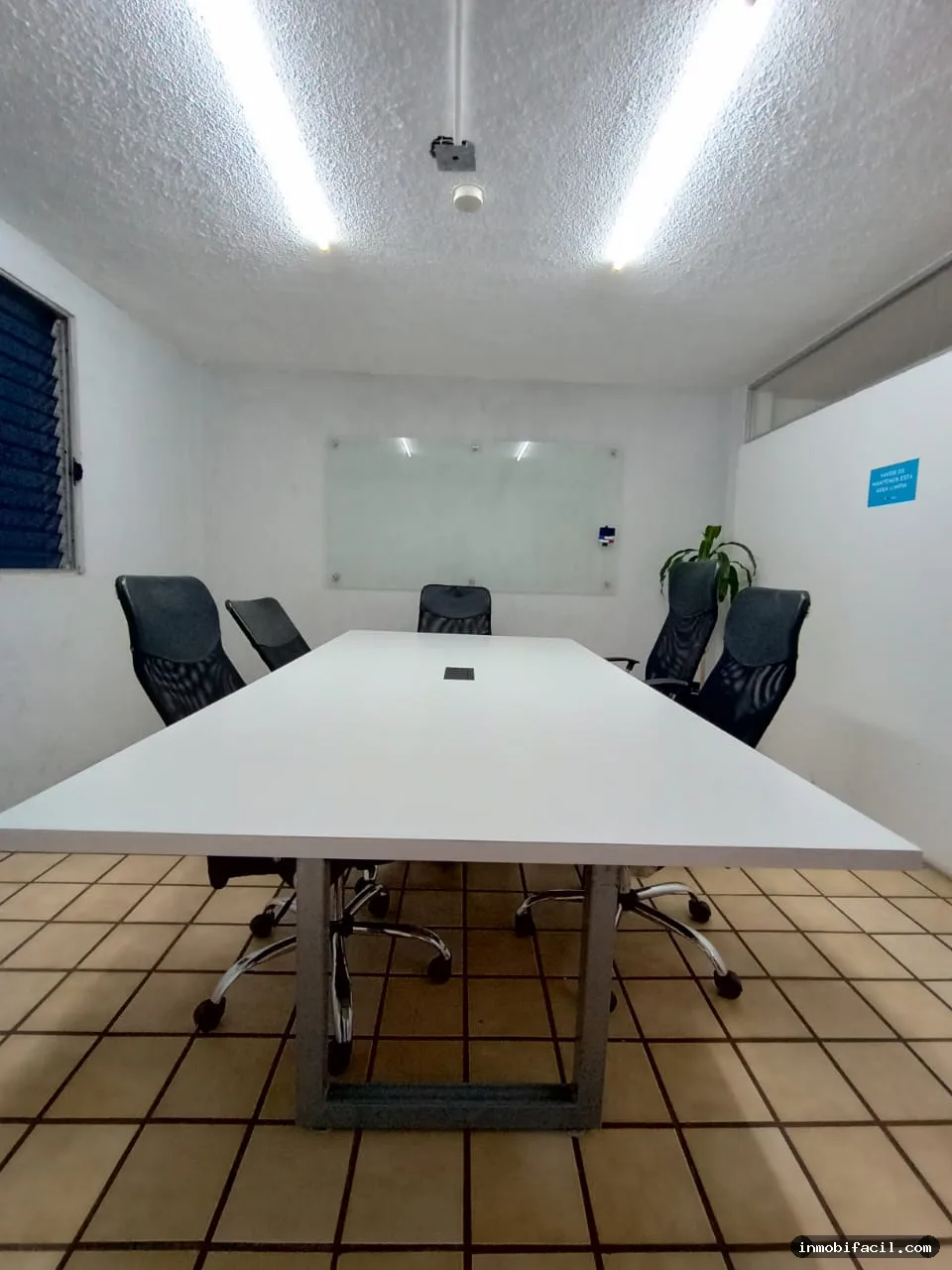 Foto 4 de Oficina Para 3 Personas en Colonia Mexicaltzingo Gdl